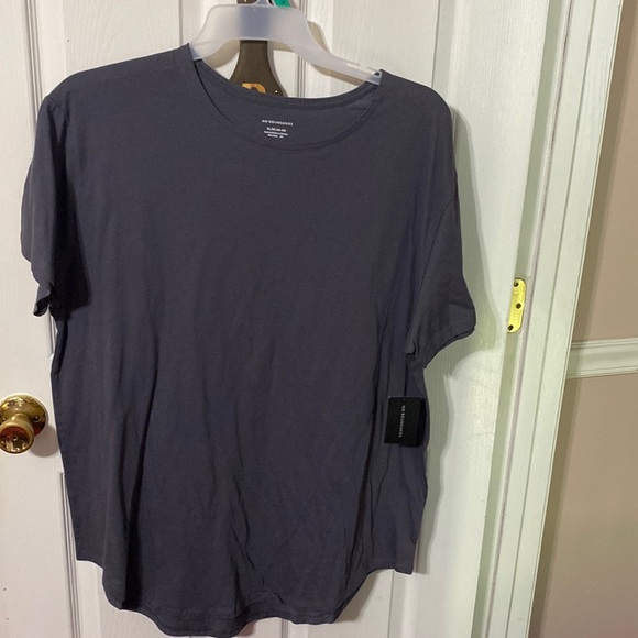 No Boundaries Other - No Boundaries mens elongated tee shirts; sizes: XL(46-48) L(42-44)